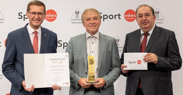 Ehrenzeichen in Gold (von links): Markus Achleitner, Gerhard Neunteufel und Erich Haider. | Foto: Land OÖ/Margot Haag