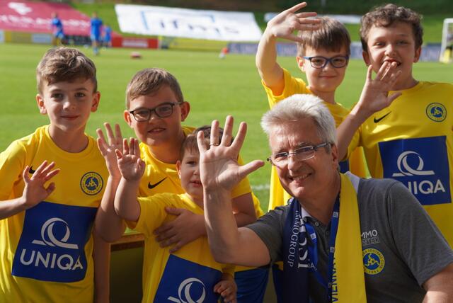 Kids haben die Möglichkeit beim Jubiläumsspiel der Vienna live dabei zu sein.  | Foto: First Vienna FC 1894