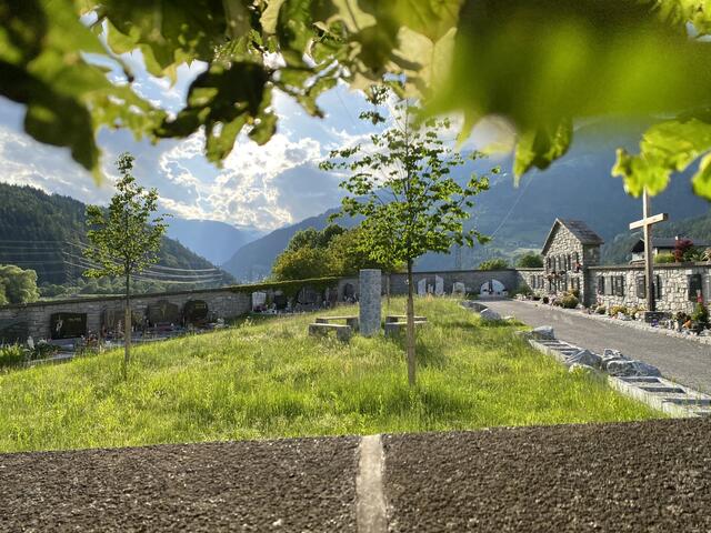 Hier erfolgt die Naturbestattung. In der Mitte sieht man die Gedenkstele, wo Namen und Daten der Verstorbenen eingraviert werden. | Foto: Marktgemeinde Obervellach