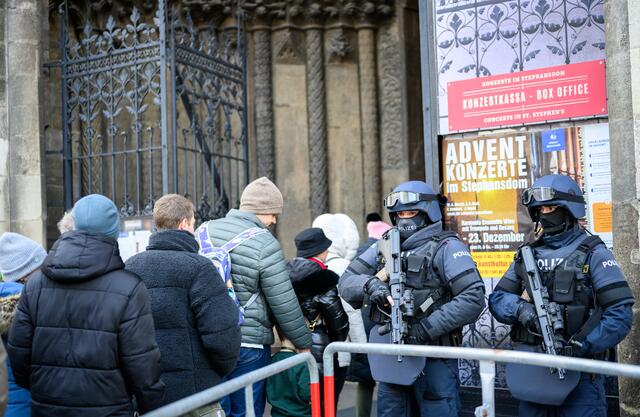 In der Weihnachtszeit 2023 herrschte erhöhte Terrorwarnstufe in Wien. Damals wurde publik, dass es Anschlagspläne gegeben haben soll. | Foto: MAX SLOVENCIK / APA / picturedesk.com