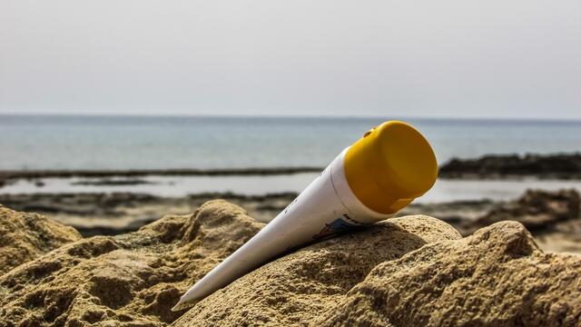 Ob Aktivurlaub, Städtetrip oder Badeurlaub, ob Aufenthalt im eigenen Land oder Fernreise: In allen Fällen ist eine gut sortierte Reiseapotheke unverzichtbar. Vor allem Sonnencreme sollte im Urlaub ein ständiger Begleiter sein. (Symbolbild) | Foto: pixabay.com