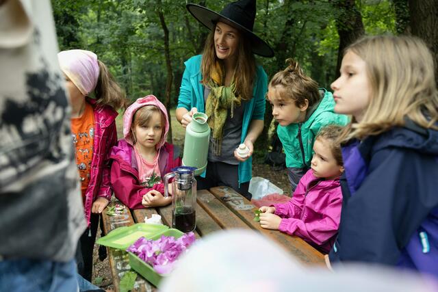 Hexen, Kräuter und einen Zaubertrank konnten Kinder beim Ferienspiel erleben. | Foto: 2024psb/c.kollerics