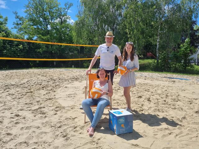 Christian Frank (Obmann der LEADER Region Weinviertel Ost) gemeinsam mit Caroline Fribert (Projektbegleitung Regionsbewusstsein Weinviertel) und Christine Filipp (Geschäftsführerin der LEADER Region Weinviertel Ost). | Foto: zVg.