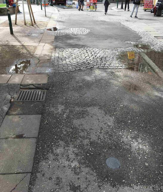 Ein "Vorher"-Bild zeigt den Zustand, den die Straße beim Morzinplatz hatte. | Foto: BV 1