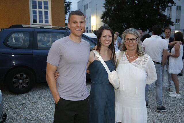 Taylor, Natalie aus Kanada waren bei Tante Rita aus Holzhausen  zu Besuch | Foto: Thomas Fischer/zema-medien.de