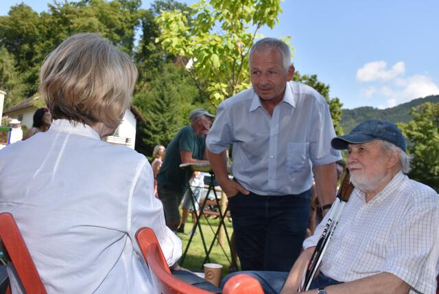 Eröffnung Stadt-Garten Grein (am Greinerbach). Mit Leader-Obmann Nationalrat, Bgm. Nikolaus Prinz. 