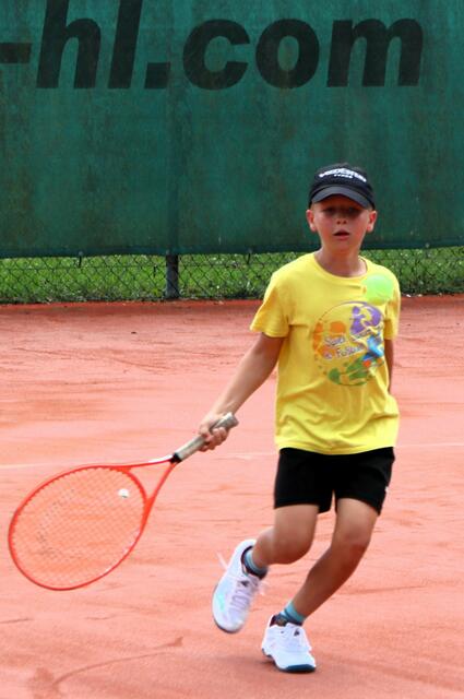 Der Vorhandschlag schaut schon recht gut aus