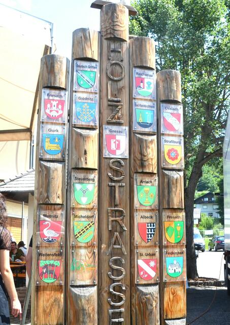 Alle 18 Holzstraßenmitglieder