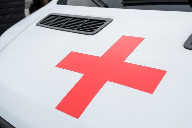 Die Verletzte wurde von der Rettung ins Krankenhaus gebracht. (Symbolfoto) | Foto: stock.adobe.com/at/ Yulia