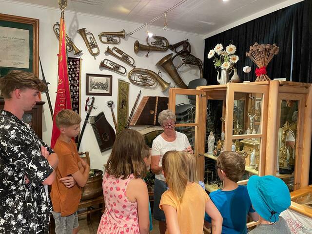 Ferienaktion 2024  - ein Besuch in der Heimatstube Pabneukirchen.  | Foto: Zinterhof