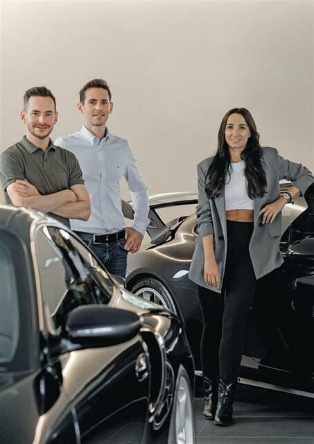 Holten sich den begehrten Designpreis iF Design Award: Axel Galli, Arnold Galli und Sarah Puschnegg (v.l.n.r.). | Foto: EE photograph