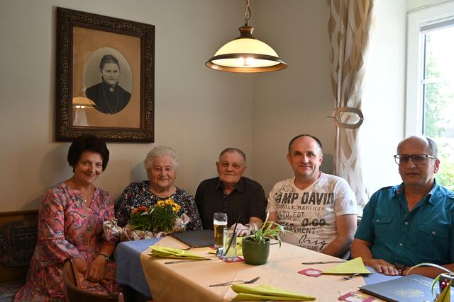 Bgm. Ludmilla Etzenberger, Elfrieda &amp; Josef Schitzenhofer, Nimpf Leopold (Bauernbund), Franz Tiefenbacher (Ortsvorsteher) | Foto: Stadtgemeinde Gföhl