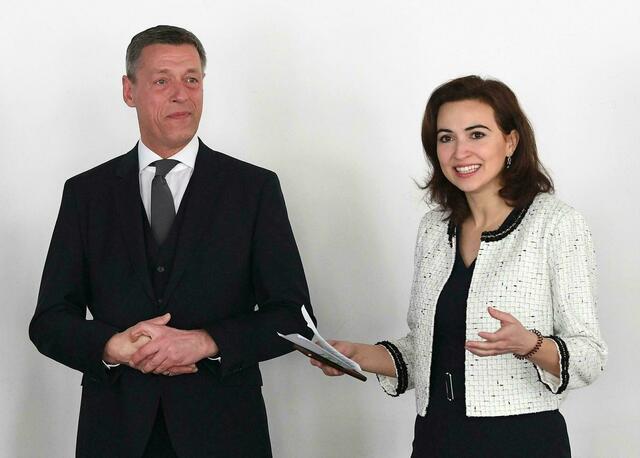 Der verstorbene Justiz-Sektionschef Christian Pilnacek und Justizministerin Alma Zadić (Grüne). | Foto:  HELMUT FOHRINGER / APA / picturedesk.com
