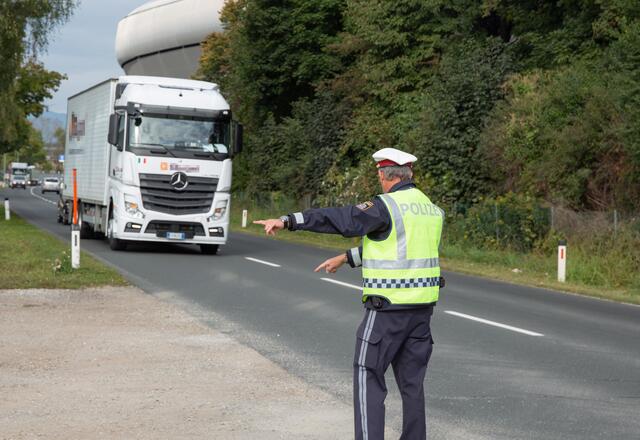 In Rattersdorf wurden Schwerverkehrskontrollen durchgeführt.  | Foto: Landespolizeidirektion