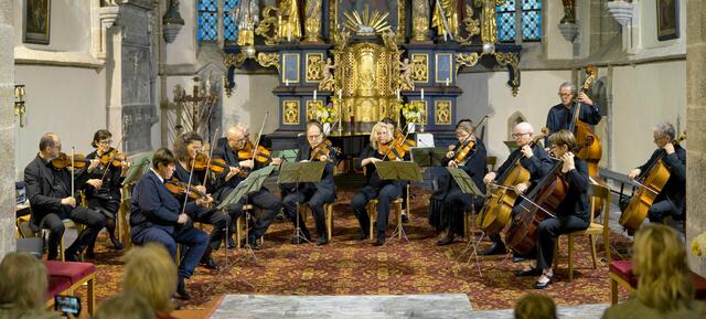 Das spielen einer klassischen Symphonie. | Foto: Walter Schindler