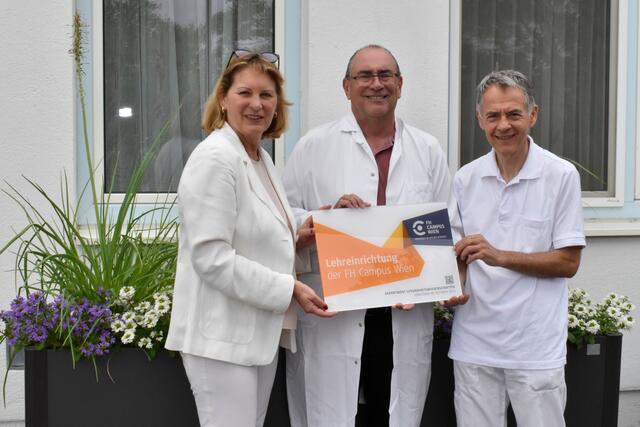 Pflegedirektorin Silvia Hickelsberger, Ärztlicher Direktor Rainer Ernstberger und Primarius Karl Anzböck | Foto: Landesklinikum Hollabrunn