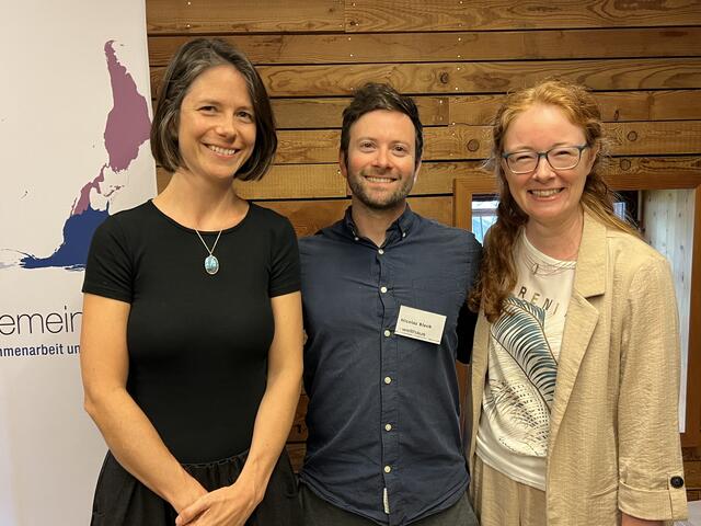 Das Ausstellungsteam (von links nach rechts): Historikerin Verena Sauermann (Ötztaler Museen), Kurator Nicolas Bleck (Welthaus Innsbruck), Grafikerin und Ausstellungsgestalterin Ines Graus (blickfisch.at) | Foto: Ötztaler Museen