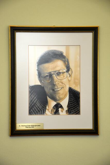 Dieses Bild hängt im Rathaus in Leibnitz: Dr. Wolfried Filek-Wittinghausen bekleidete in der Bezirksstadt Leibnitz von 1983 bis 1991 das Amt des Bürgermeisters. | Foto: Waltraud Fischer