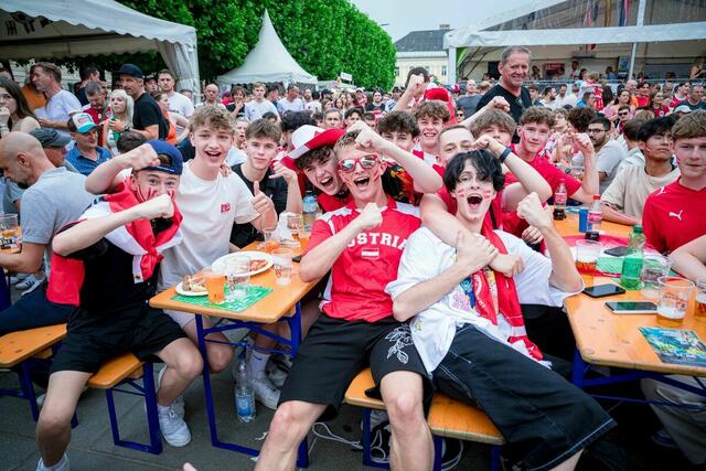 Über 150. 000 Menschen besuchten zu dieser Zeit das Areal rund um den Lindwurm. (Archivfoto) | Foto: Bernhard Knaus