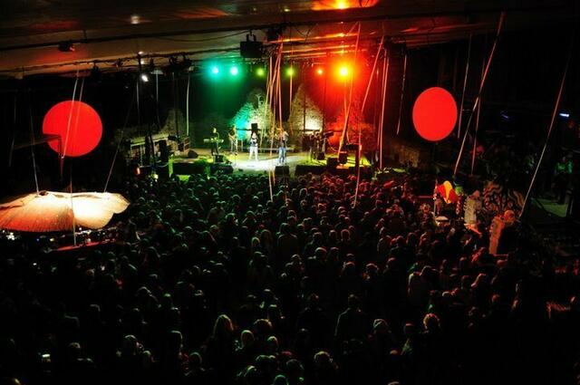 Mit der Burgarena Reinsberg wurde die Ruine im Kulturdorf erfolgreich belebt. | Foto: privat