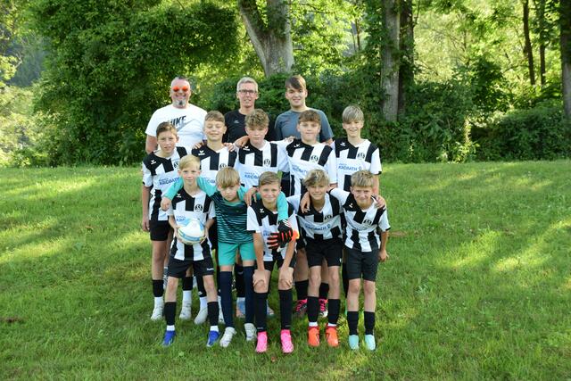 Die U13 in den neuen Dressen | Foto: Privat