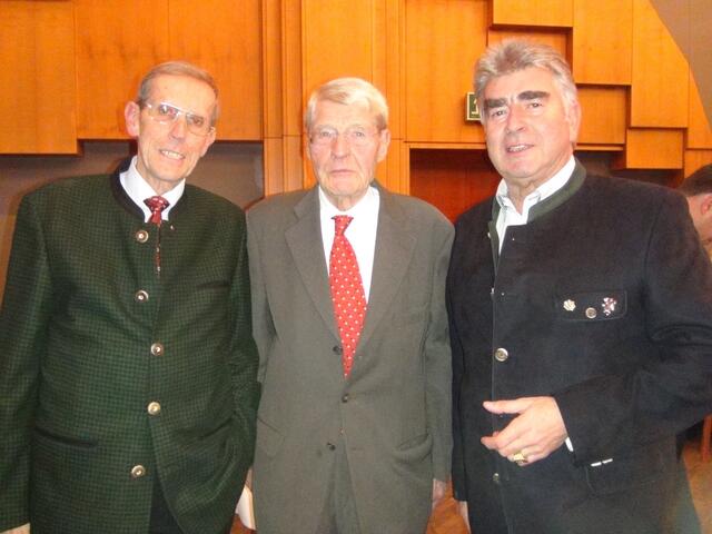 Ehemalige Leibnitzer ÖVP-Bürgermeister: Wolfried Filek-Wittinghausen, Hans Stoisser und Hans Kindermann bei einem Neujahrsempfang. | Foto: HK