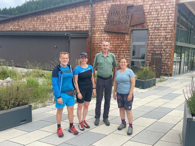 Austausch zu diversen Naturschutz-Themen in Lunz am See: Die Mitglieder des Alpenvereins trafen im Haus der Wildnis aufeinander.