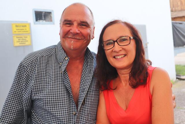 Gerald und Monika Schörgi bevorzugen regionale Produkte, denn schließlich gibt es alles von Daheim, wie das Liebocher Ehepaar bestätigte.  | Foto: Edith Ertl