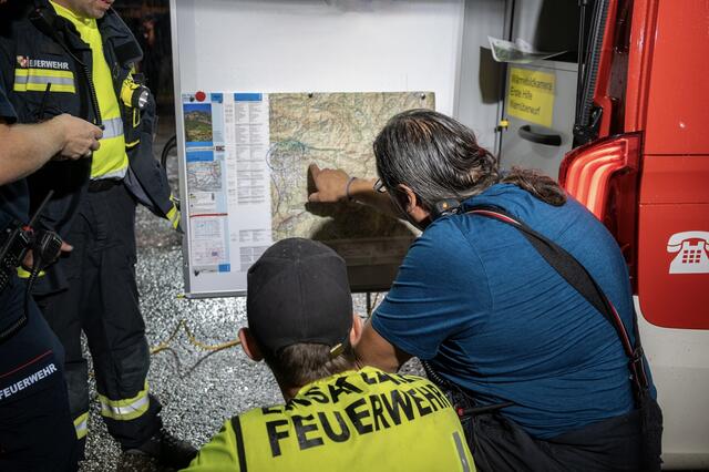 Gegen 21:30 Uhr wurden die Feuerwehren Windischgarsten und Rosenau am Hengstpaß zur Personensuche alarmiert.  | Foto: TEAM FOTOKERSCHI.AT / RAUSCHER