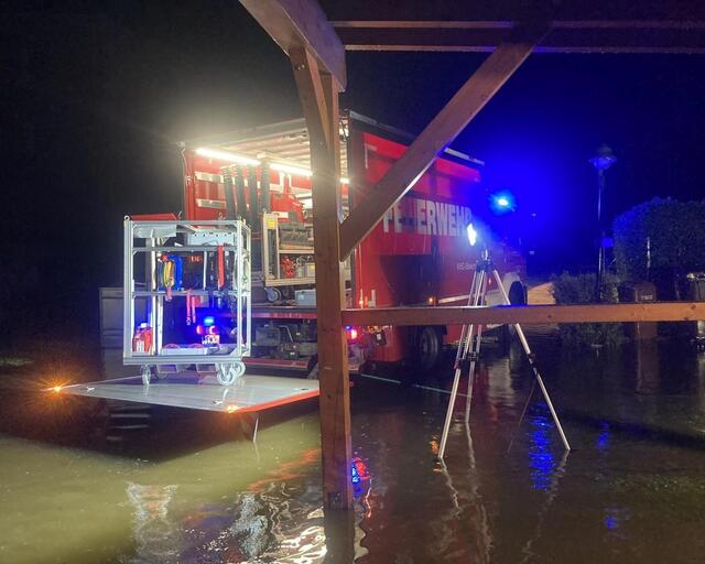 Land unter in einiges Siedlungen im Neuberger Ortsteil Kapellen.  | Foto: BFVMZ