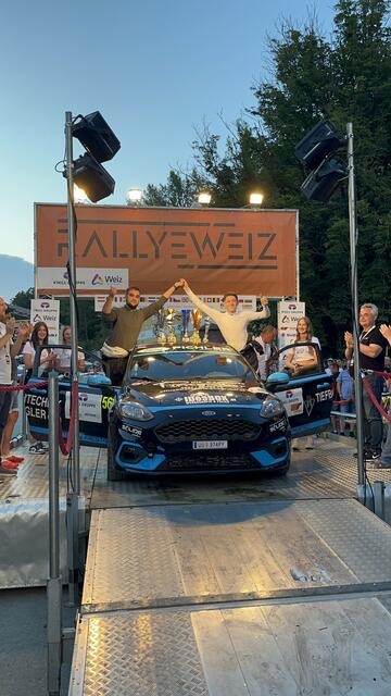 Freude herrscht bei den Rallye-Rookies über die nächste Platzierung. | Foto: Neulinger