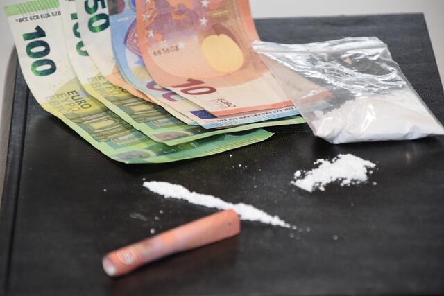 Mehrere Männer und eine Frau wurden aufgrund des Verdacht des Drogenhandels festgenommen. (Symbolfoto) | Foto: Archiv