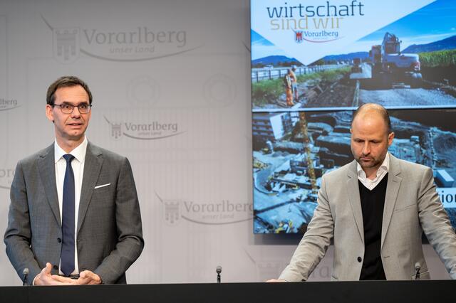 Landeshauptmann Markus Wallner und  Verkehrslandesrat Marco Tittler für den Bau der S18 | Foto: Land Vorarlberg/A.Serra 