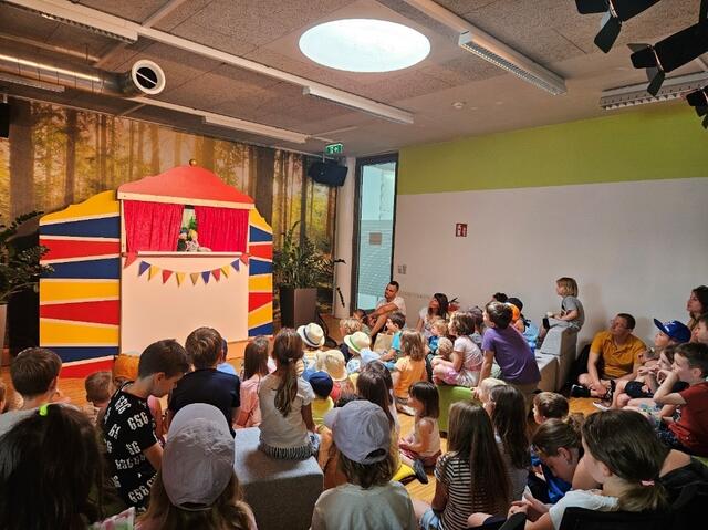 Rund 220 Kinder besuchten das diesjährige "kubi" Kinderliteraturfestival in Kufstein | Foto: FH Kufstein Tirol