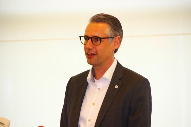Die Aufstockung der neuen Studienplätze im Jahr 2025/26 im Detail: 25 Vollzeit-Studienplätzen im Studiengang „Soziale Arbeit“, 20 berufsbegleitenden Plätzen im zusätzlichen Schwerpunkt „Digital Social Work“ und 10 Plätzen im Bereich „Medical Biology“", so Engel. | Foto: Martin Schöndorfer, 2024