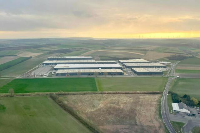 Die 170.000 Quadratmeter große Lagerfläche umfasst 25 Mieteinheiten.  | Foto: DLH