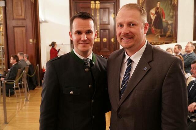 Klubsekretär Stefan Hermann und der neue Nationalratsabgeordnete Markus Leinfellner | Foto: FPÖ