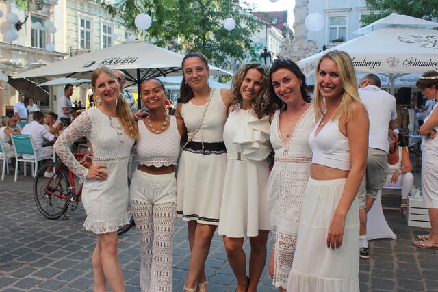 Petra Eigelsreiter, Mae Trömer, Fatima Jeratli, Tanja Braunstein, Lena Gießwein und Lara Geyer amüsierten sich. | Foto: Vanessa Huber