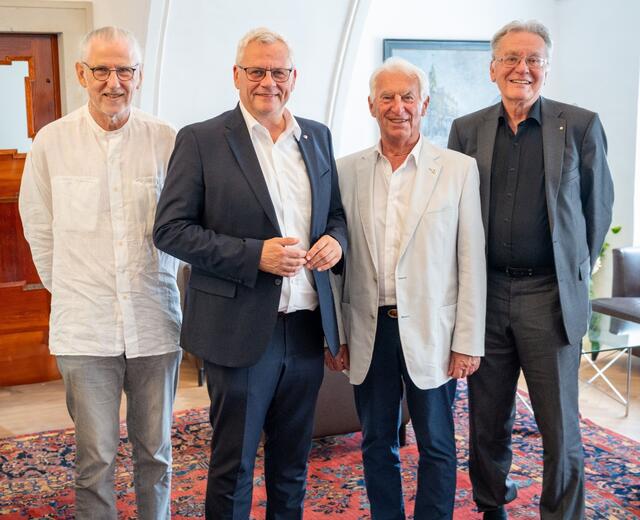 vlnr: Schatzmeister Mag. Karl Wagner, Bgm. Mag. Thomas Steiner, Präsident Hans Skarits, Past Präsident Mag. Peter Bolech