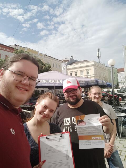 Unterschriftensammelaktion in Ried am 16. Juli.
