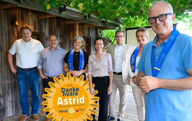 V.l.: Der neu Vorstand mit Präsident Jure Legvart, Martina Peršuh, Christian Krachler, Alexandra Kofler, Pastpräsidentin Astrid Holler, Präsident elect Andreas Neussl und Gründungspräsident Volkmar Pötsch.  | Foto: Robert Sommerauer