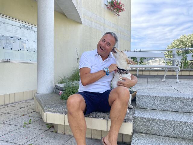 Michael Cech fuhr mit seiner Hündin Kara in den Urlaub. | Foto: Nina Taurok