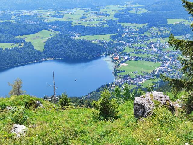 zum Altausseersee und Altaussee runter geschaut... | Foto: I.Wozonig