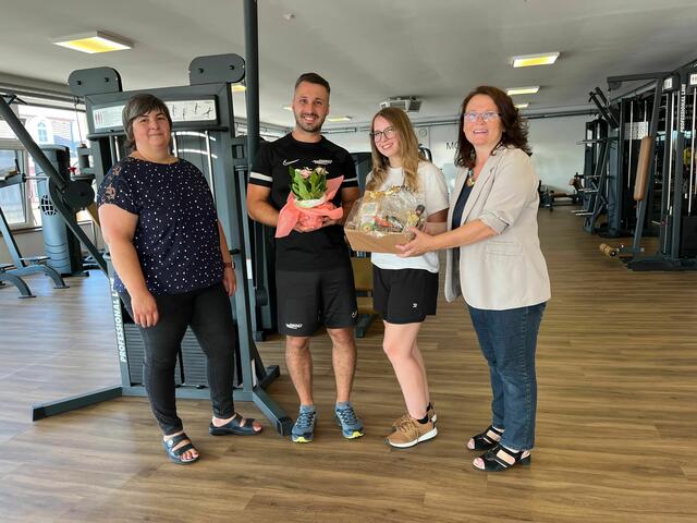 Obfrau des Ortsentwicklungsvereins Martina Weiß, Studioleiter Jakob Fiedler, Studio-Mitarbeiterin Jasmin Lindorfer, Wirtschaftsreferentin Martina Gaind | Foto: ürgen Stix