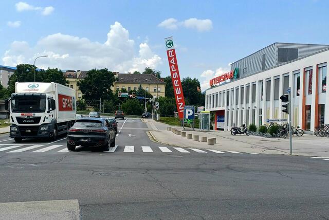In der Drauparkstraße wird ein neuer Geh- und Radweg errichtet. | Foto: Stadt Villach/Jandl