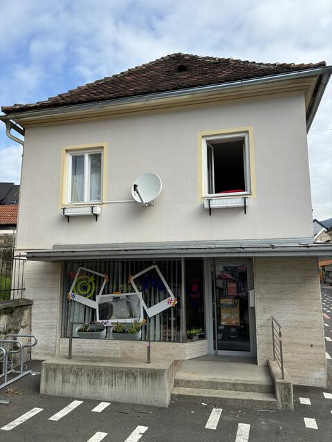 Genug Platz im Freien gibt es außerdem. Nebenbei wird die Hauptstraße um ein tolles Angebot bereichert.  | Foto: Laura Jung