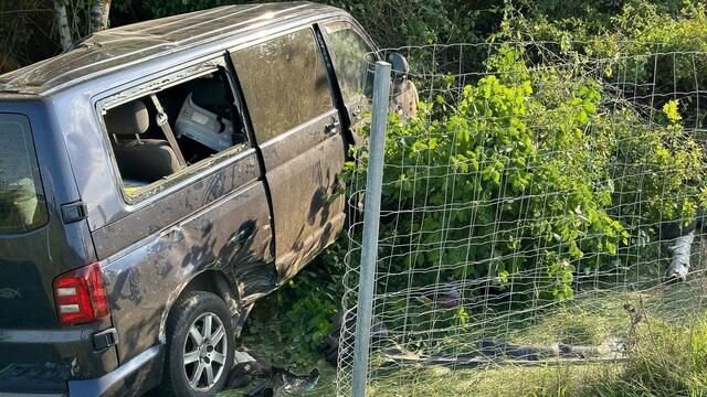 Die Feuerwehr Bruck an der Leitha barg die Unfallfahrzeuge. | Foto: DOKU-NÖ