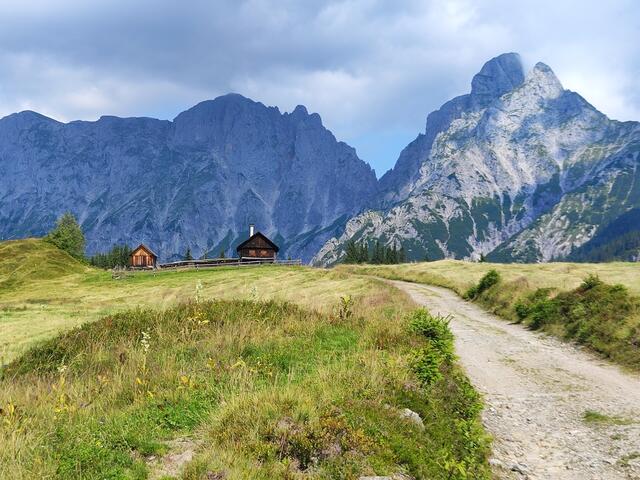 imposant sind der Kaibling, Sparafeld, Reichenstein, und das Toteköpfl... | Foto: I.Wozonig