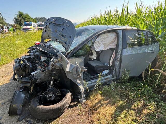 Auf der S37 kam es zu einem schweren Verkehrsunfall. | Foto: Fire Veiter - FF St.Veit/Glan