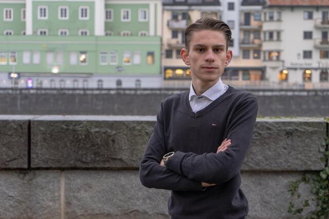 "Wir JUNOS finden: Alle, die wollen, sollen an einem schönen Tag grillen können",
sagt stellvertretender JUNOS-Landesvorsitzender Julian Pfurtscheller, nachdem seitens der JUNOS mehr öffentliche Grillplätze in Kufstein gefordert wurden. | Foto: Robin Exenberger